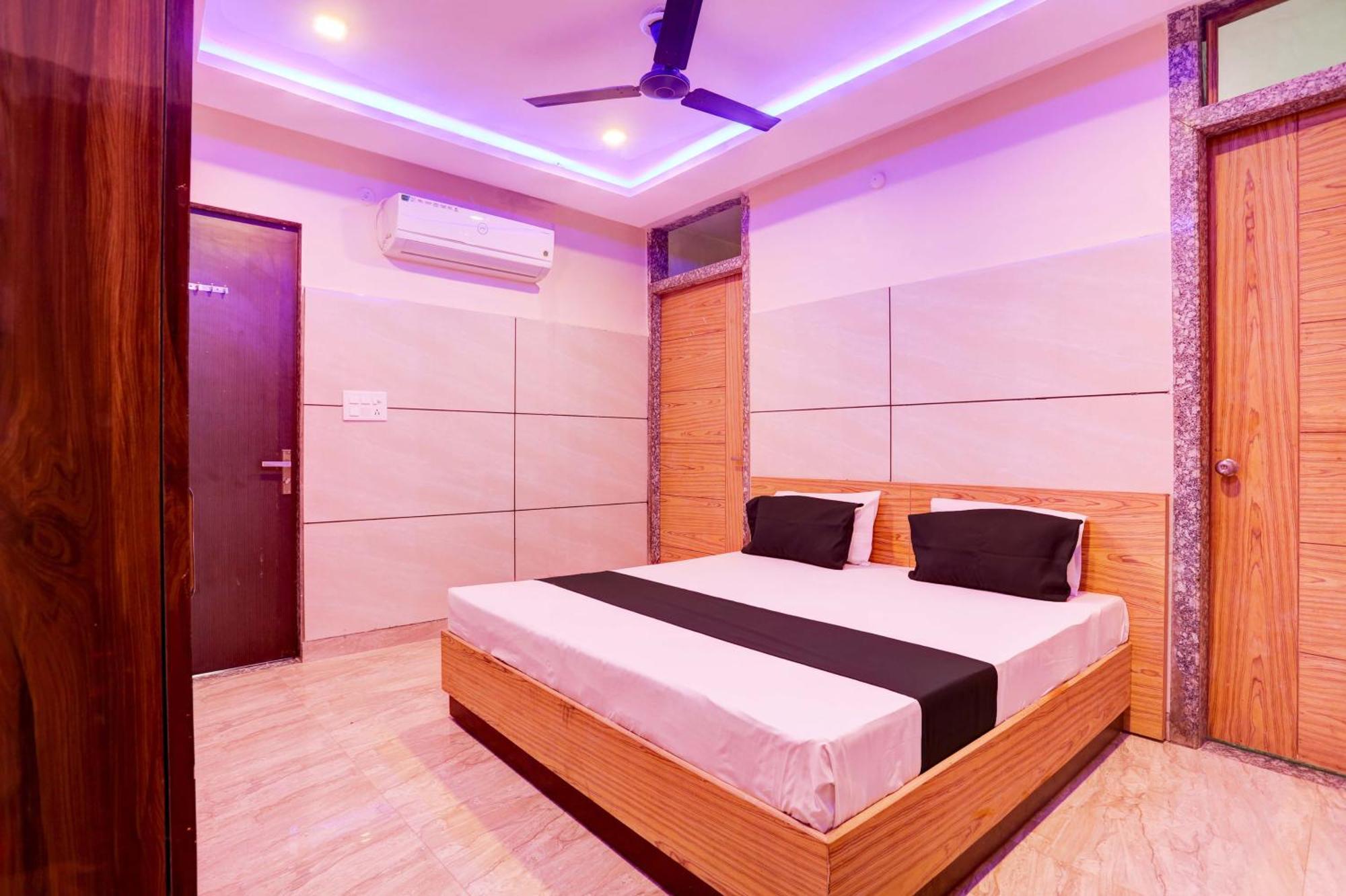 Hotel O 7 Lucknow Exteriör bild